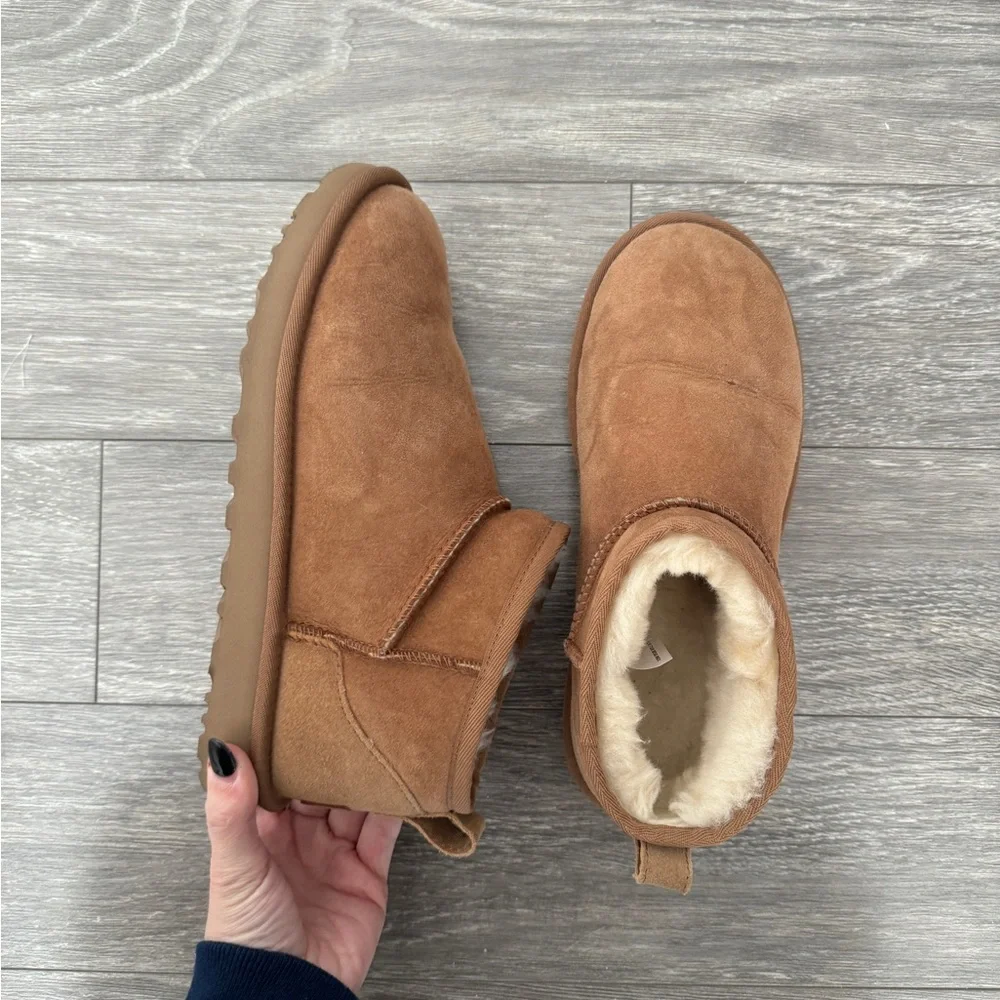 UGG Chestnut Ultra Mini Boots 7 - Picture 3 of 9